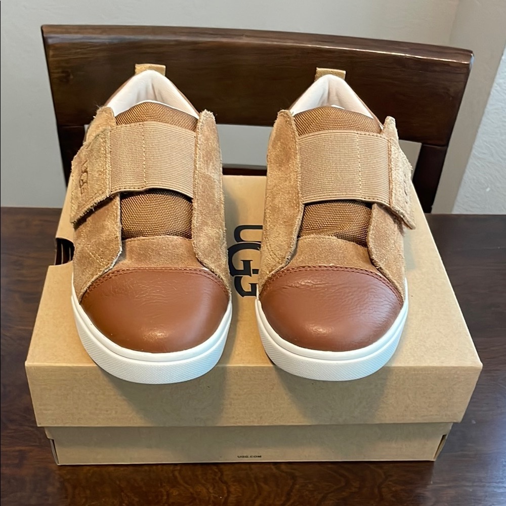 UGG shoes Size 3